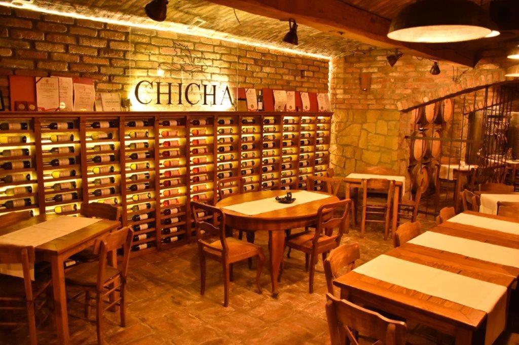 Garni Hotel Chicha - Winery Skrbic 贝尔格莱德 外观 照片