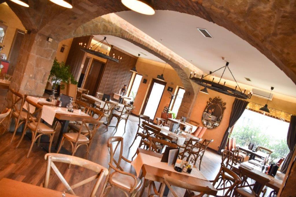 Garni Hotel Chicha - Winery Skrbic 贝尔格莱德 外观 照片