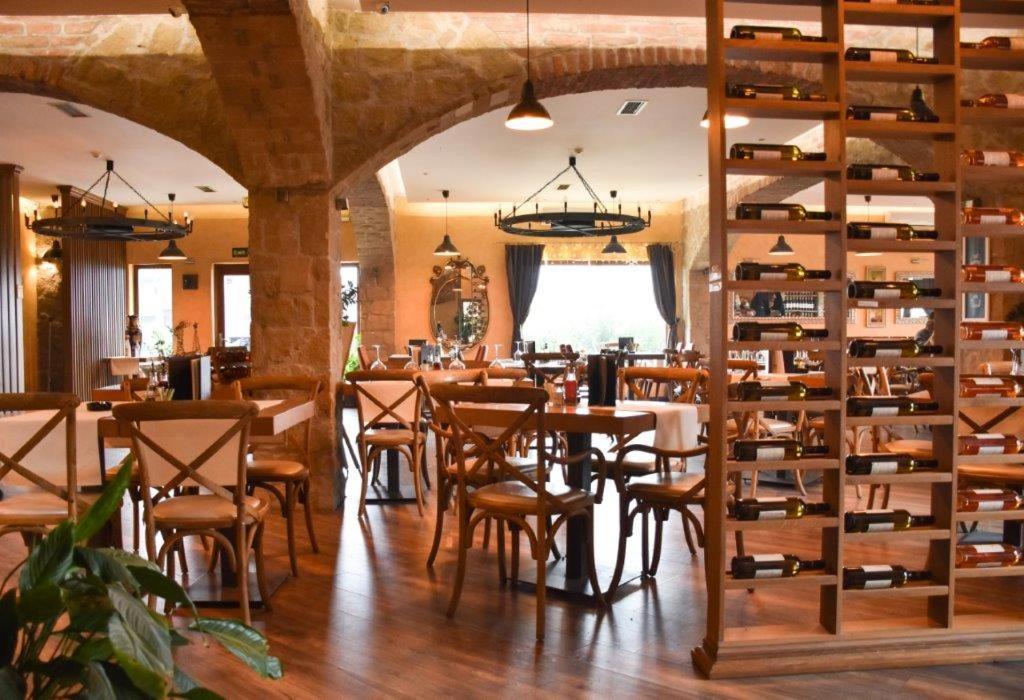 Garni Hotel Chicha - Winery Skrbic 贝尔格莱德 外观 照片