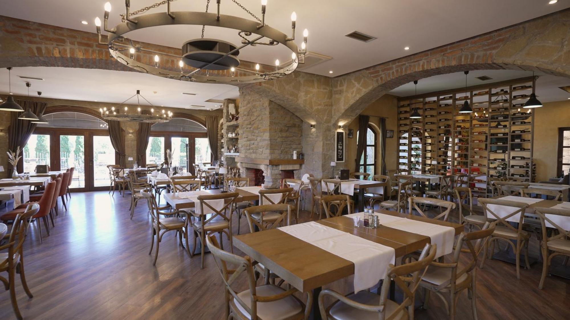 Garni Hotel Chicha - Winery Skrbic 贝尔格莱德 外观 照片